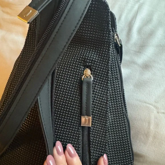 Urban Oxide Convertible Backpack - Picture 10 of 16